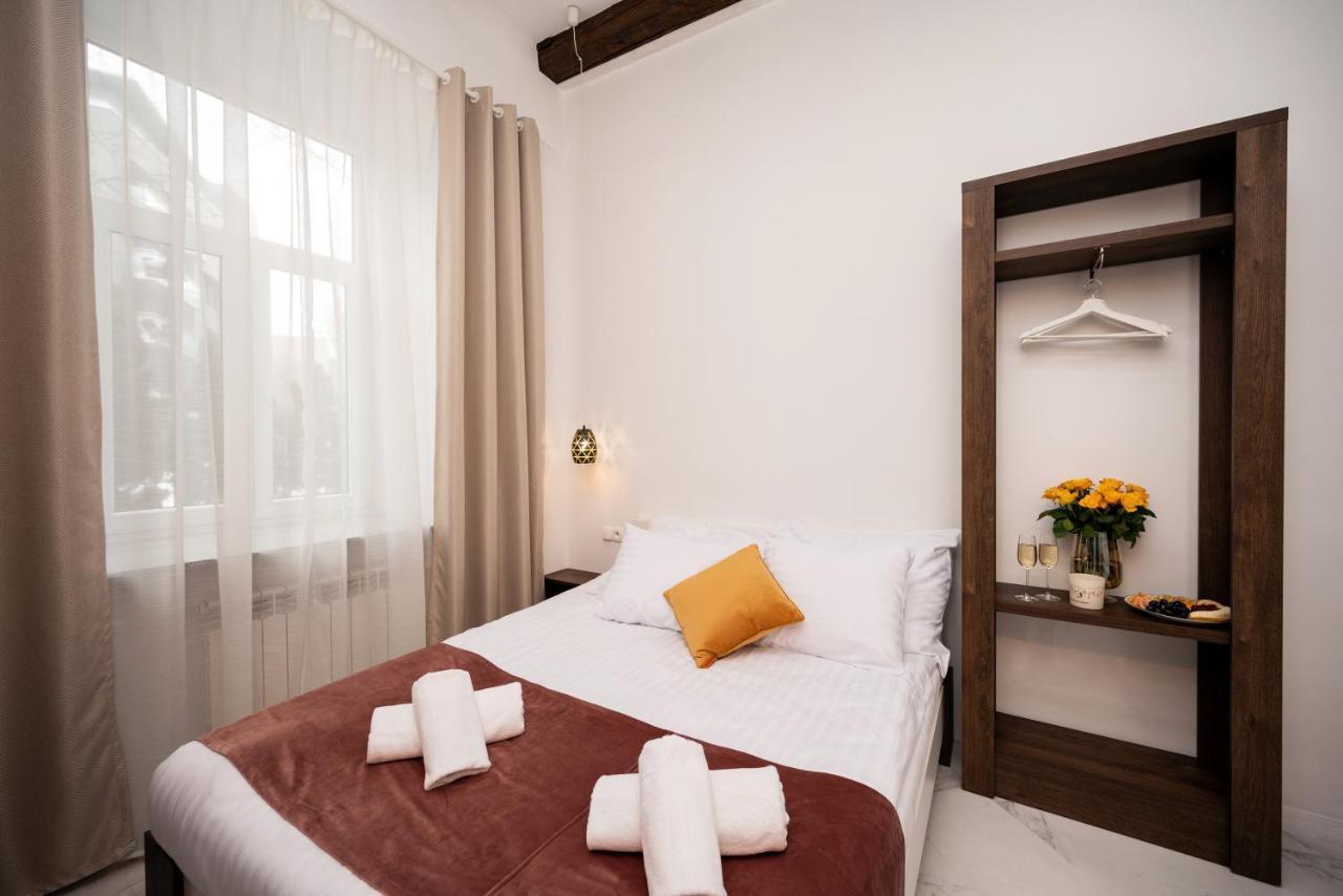 Hive Family House Hotel Krakow Exterior photo